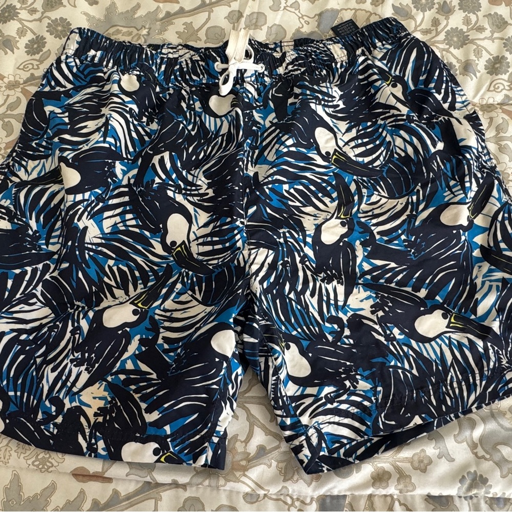 Tommy Hilfiger drawstring swim shorts with toucan print in blue